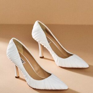 Bartley Mischka Veronika White Pumps